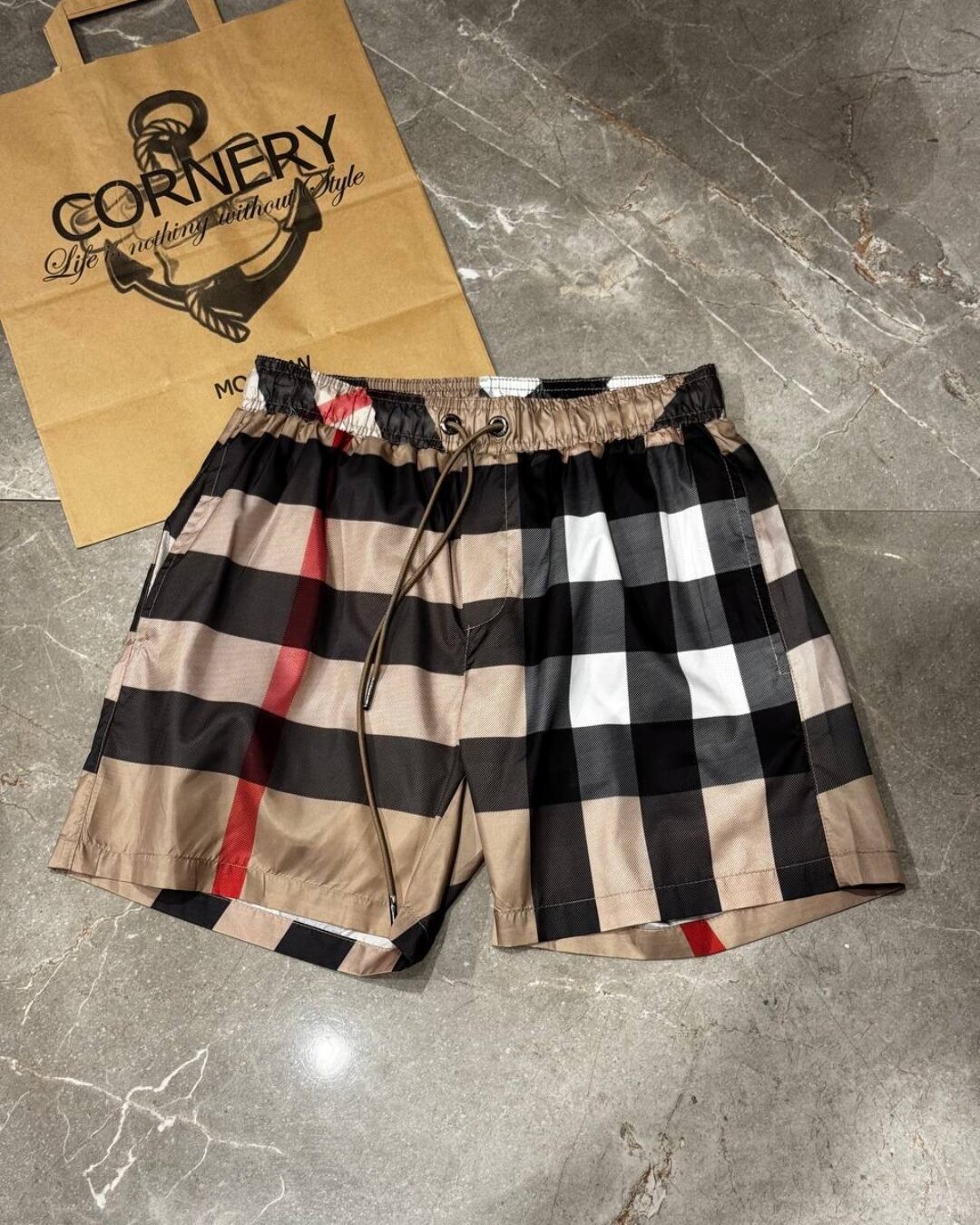 Шорты Burberry