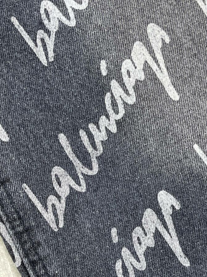 Джинсы Balenciaga