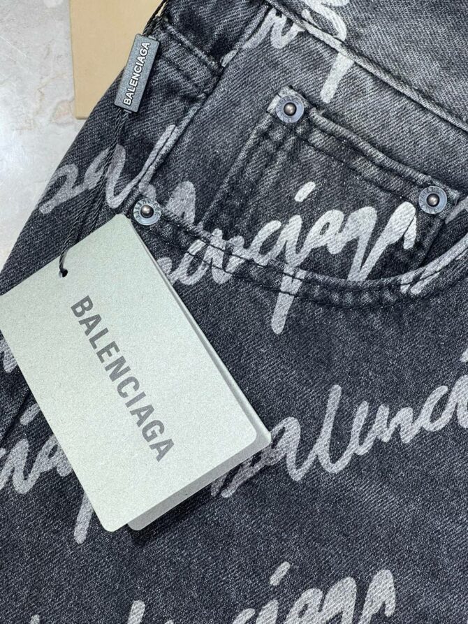 Джинсы Balenciaga