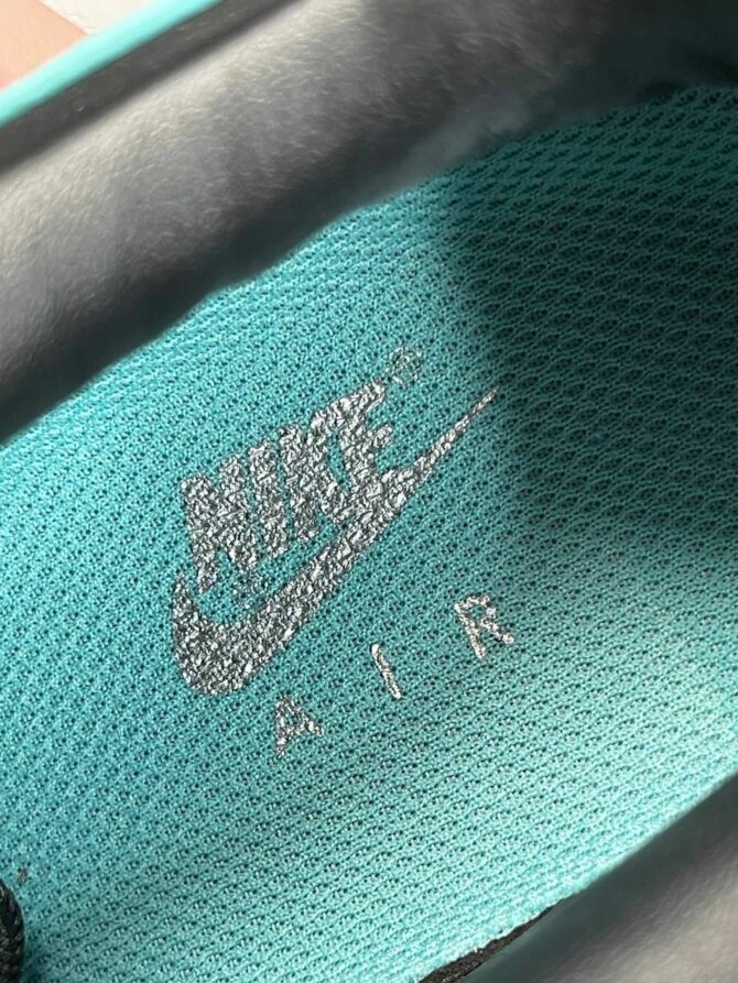 Кроссовки Nike x Tiffany