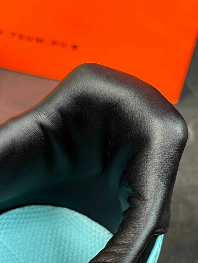 Кроссовки Nike x Tiffany