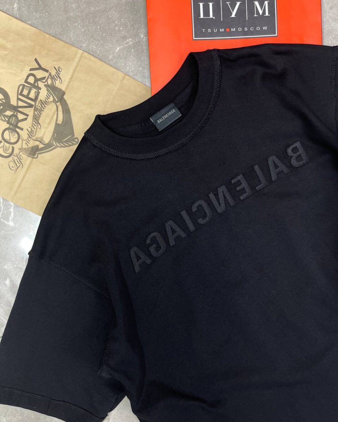 Футболка Balenciaga — фото 4