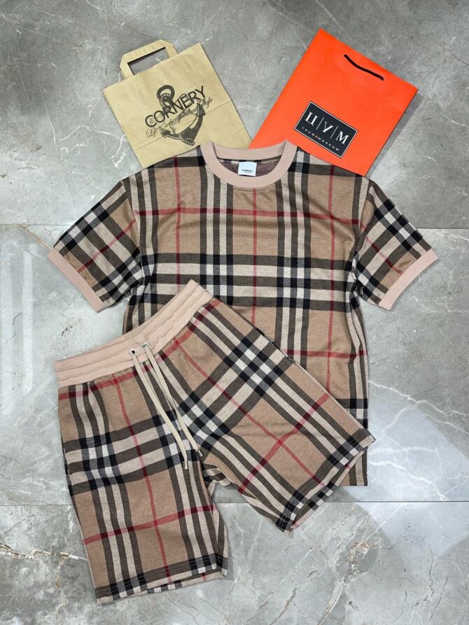 Костюм Burberry