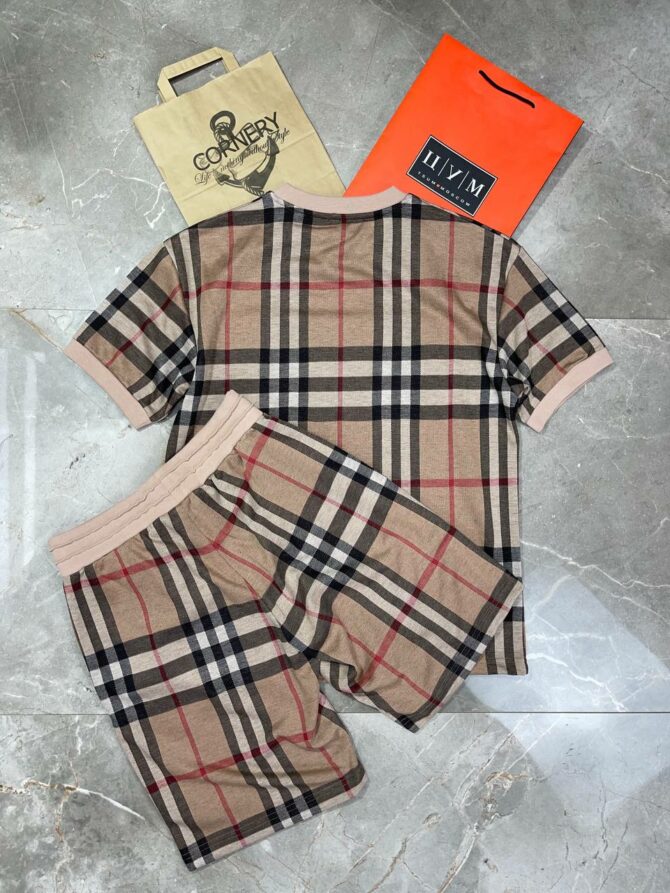 Костюм Burberry
