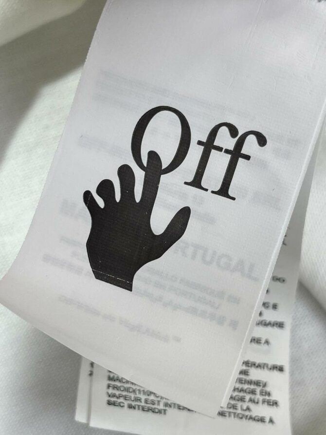 Футболка Off White x Kaws