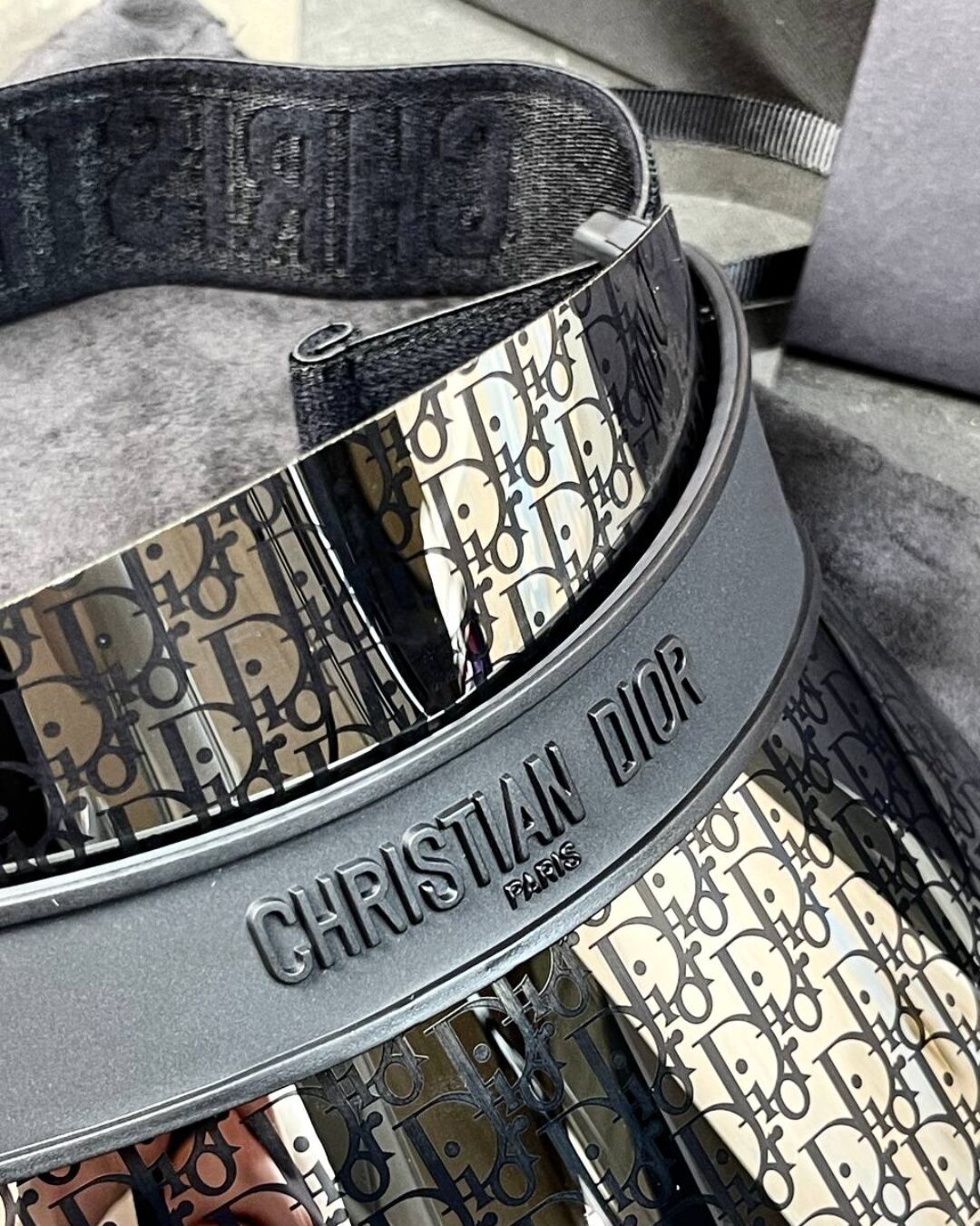 Солнцезащитный козырек Dior — фото 2
