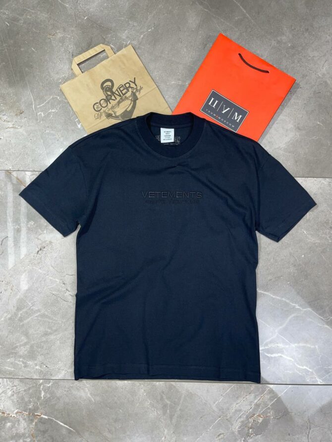 Футболка Vetements