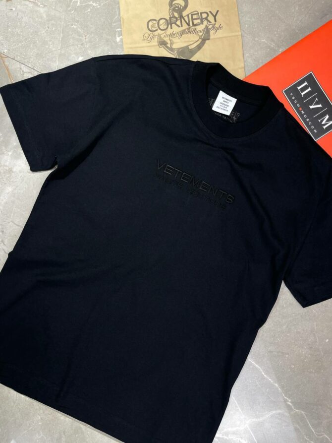 Футболка Vetements