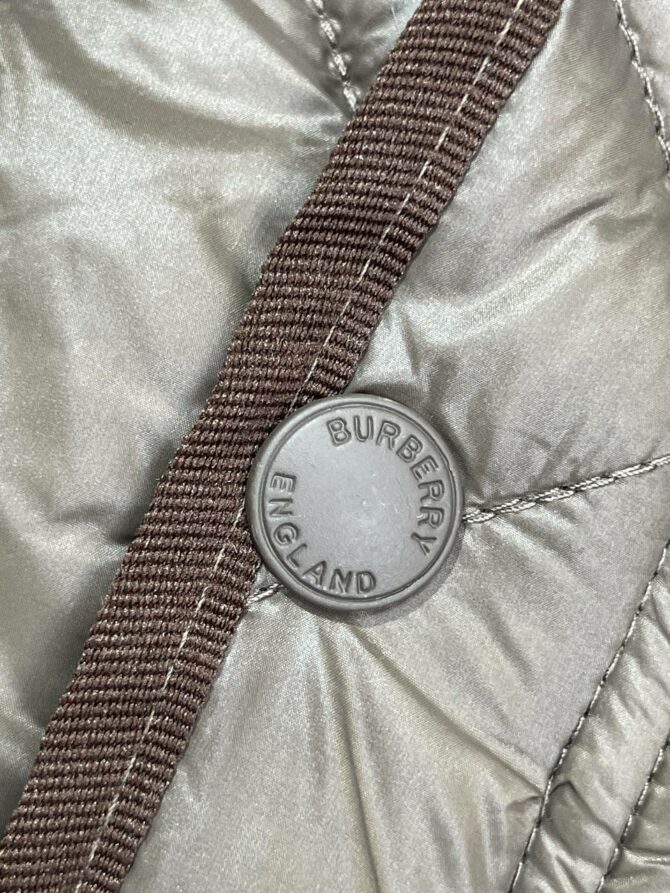 Жилет Burberry
