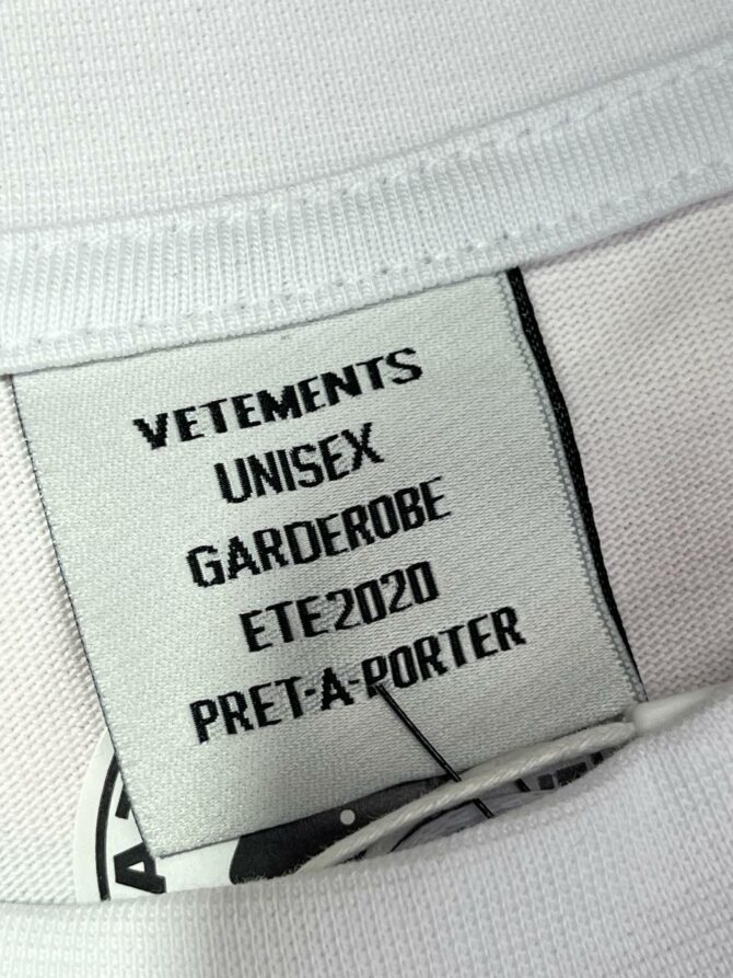 Футболка Vetements
