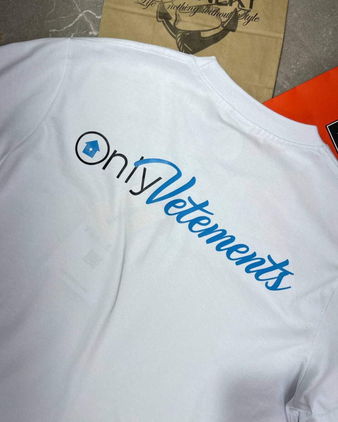 Футболка Vetements Only — фото 7