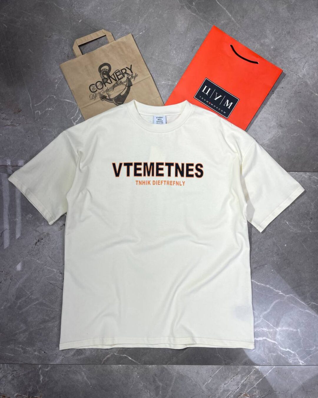 Футболка Vetements Think Dieftrefnly