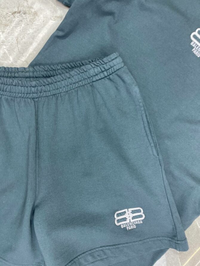 Костюм Balenciaga