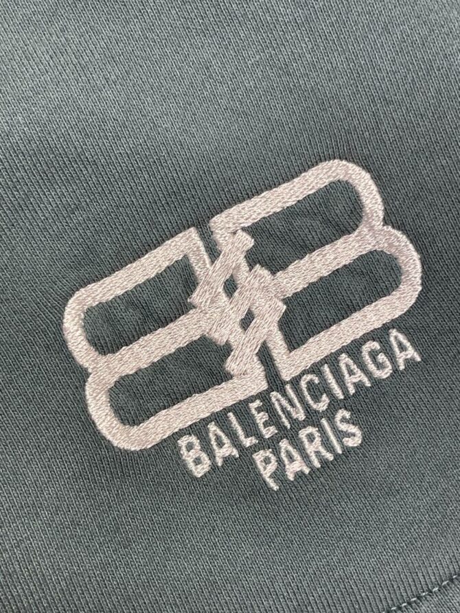 Костюм Balenciaga