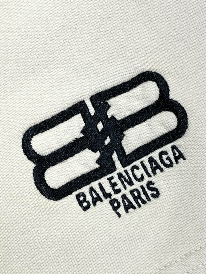 Костюм Balenciaga