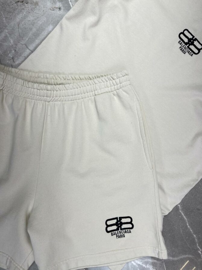 Костюм Balenciaga