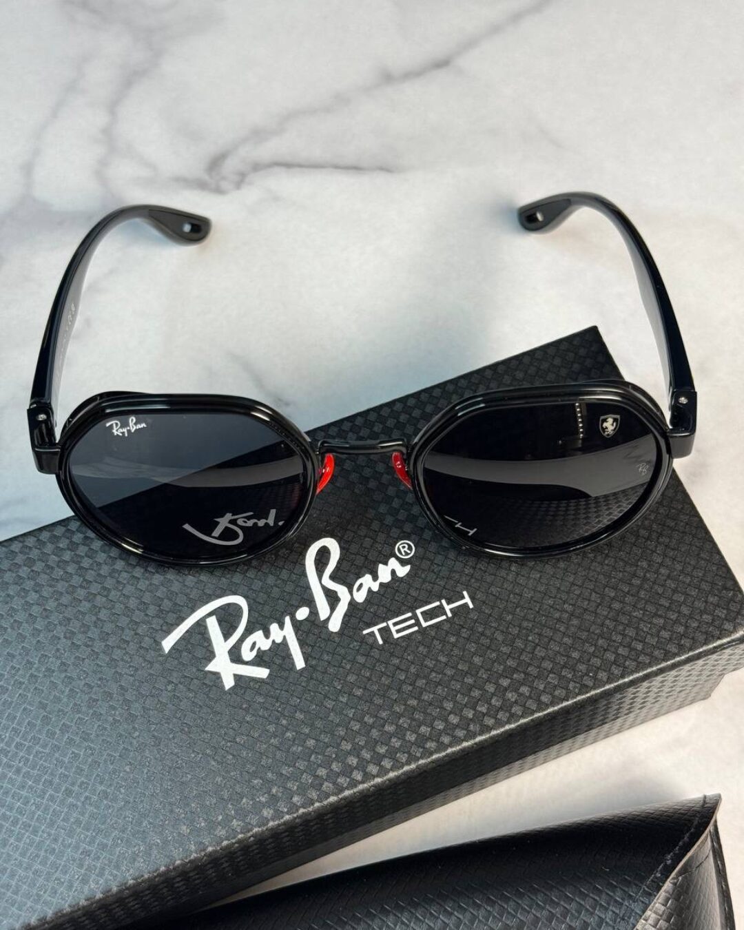 Очки Ray Ban x Ferrari