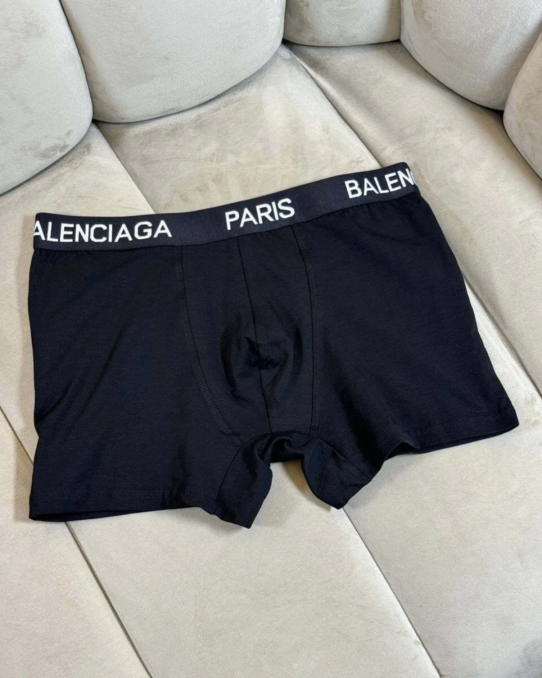 Трусы Balenciaga
