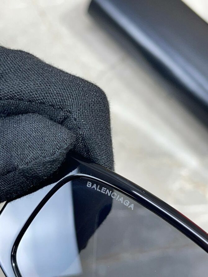 Очки Balenciaga