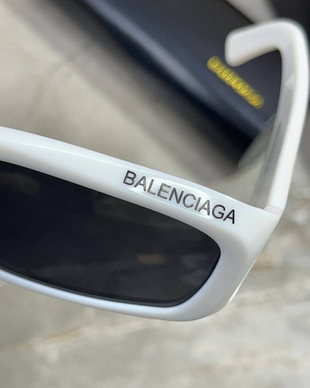 Очки Balenciaga — фото 5