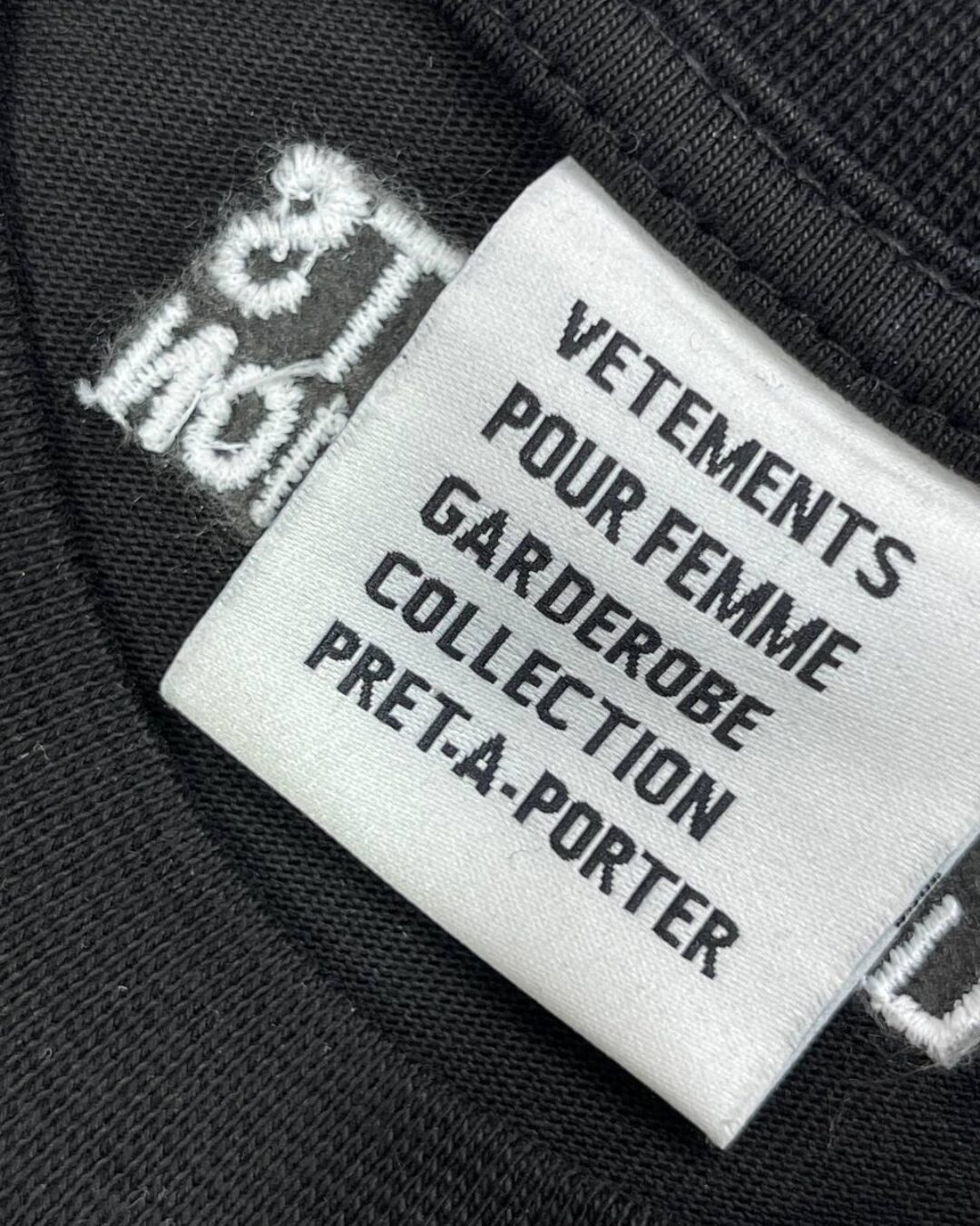 Футболка Vetements Click Here — фото 9