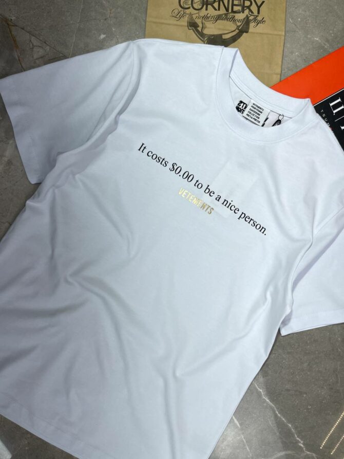Футболка Vetements