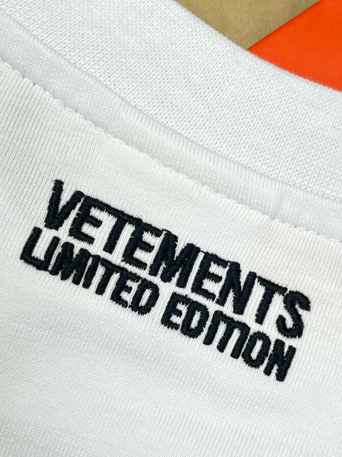 Футболка Vetements