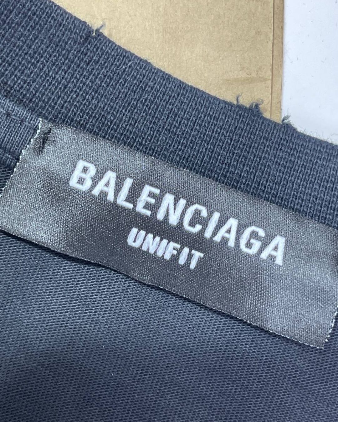 Футболка Balenciaga — фото 8