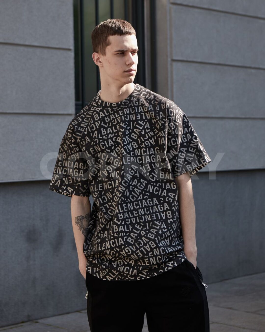 Футболка Balenciaga — фото 4
