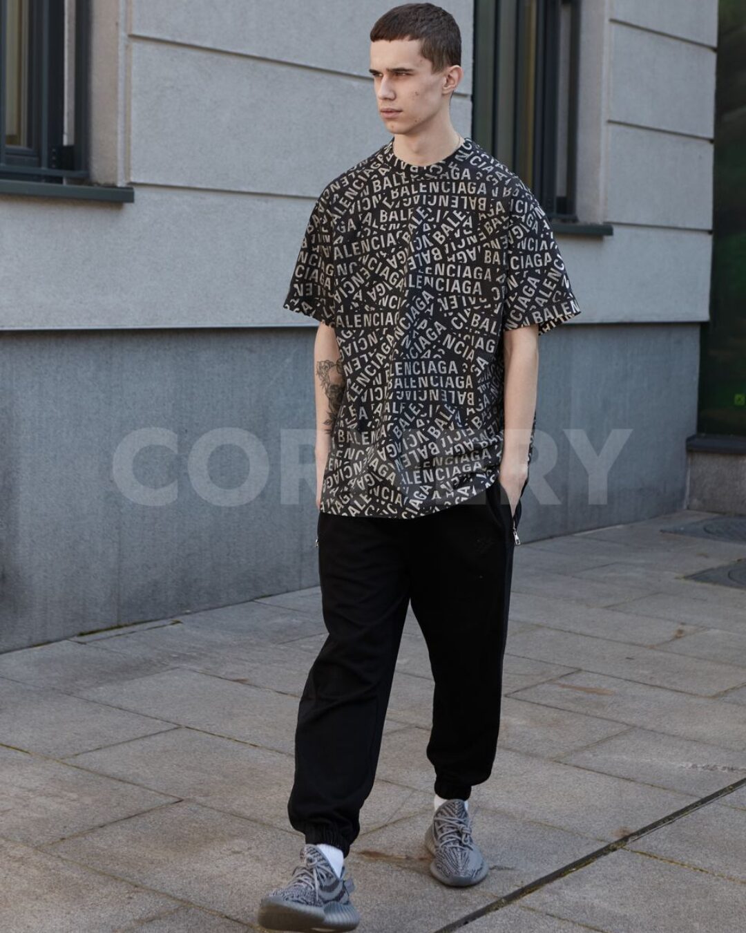 Футболка Balenciaga — фото 6