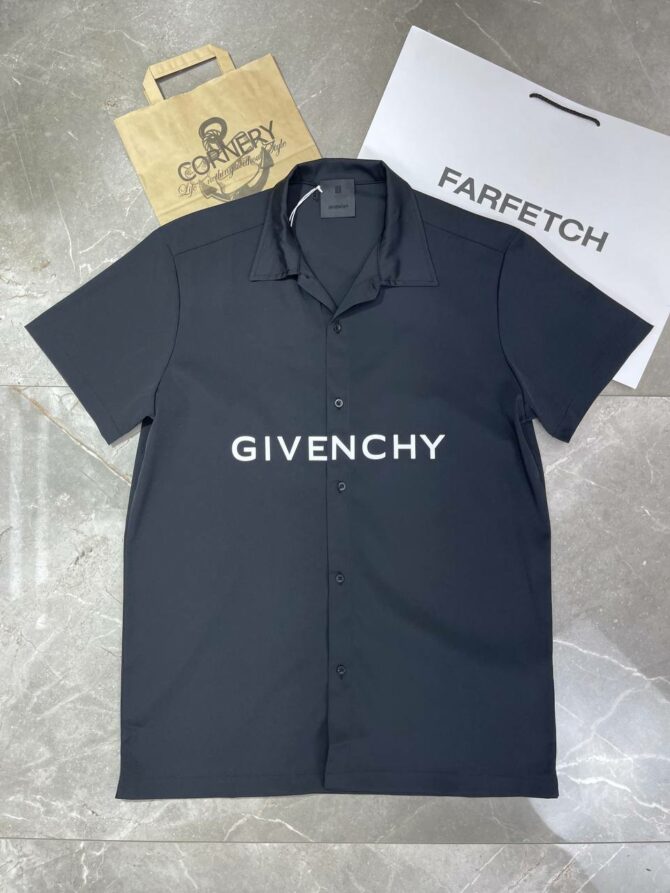 Костюм Givenchy