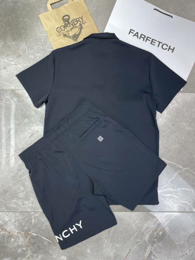 Костюм Givenchy