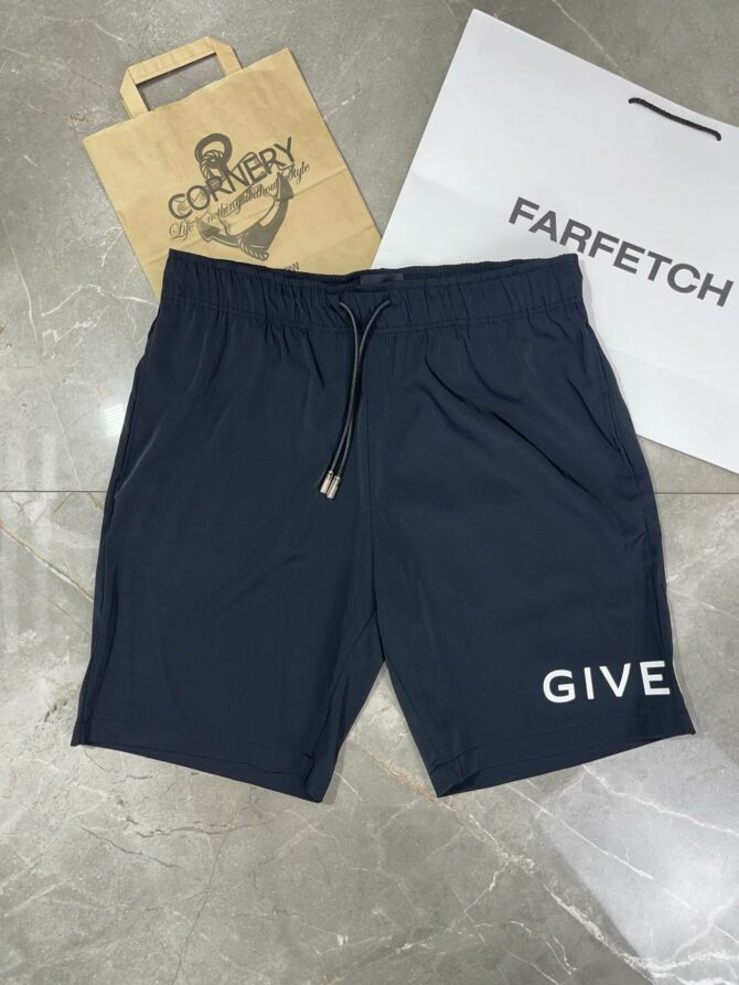 Костюм Givenchy