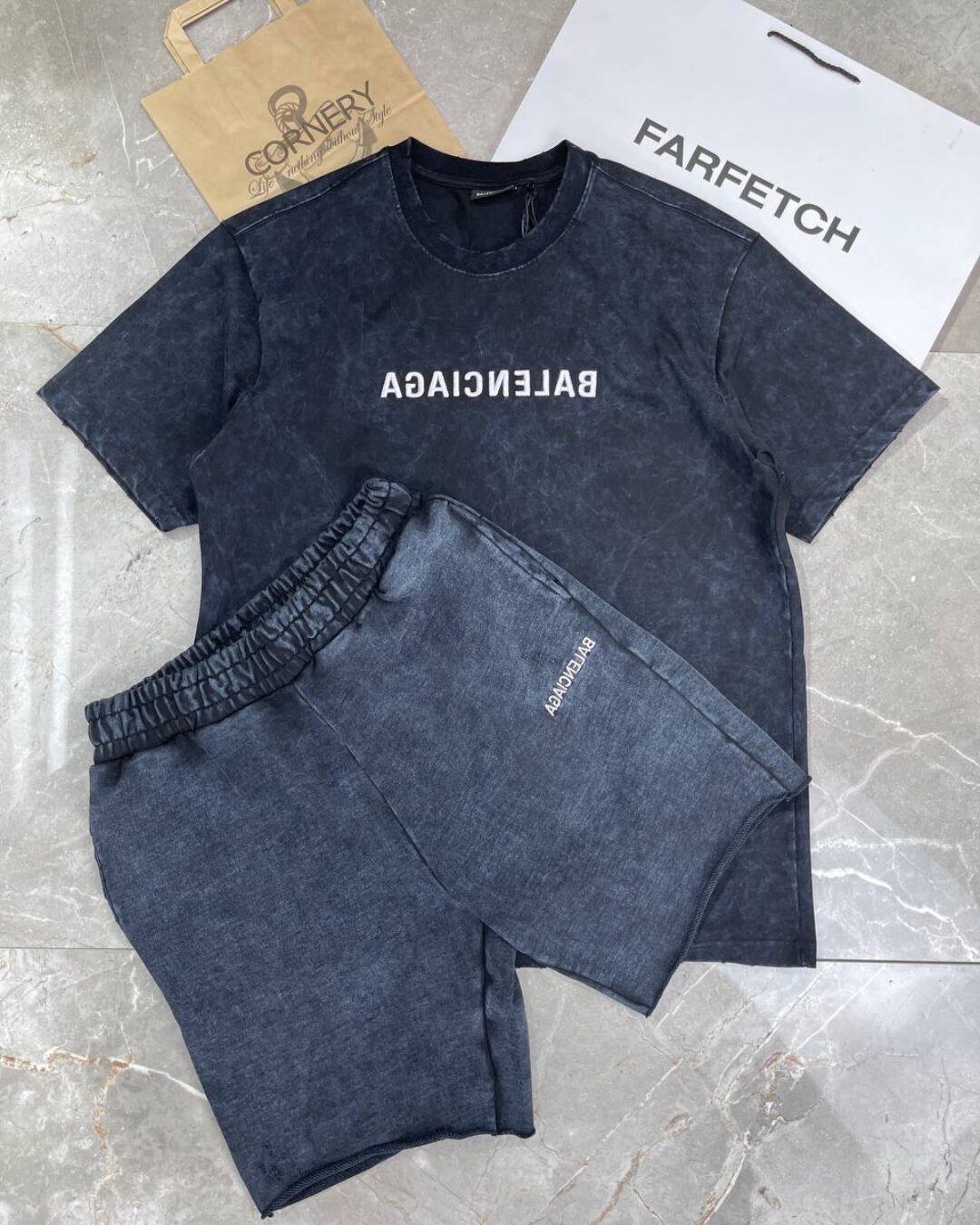 Костюм Balenciaga