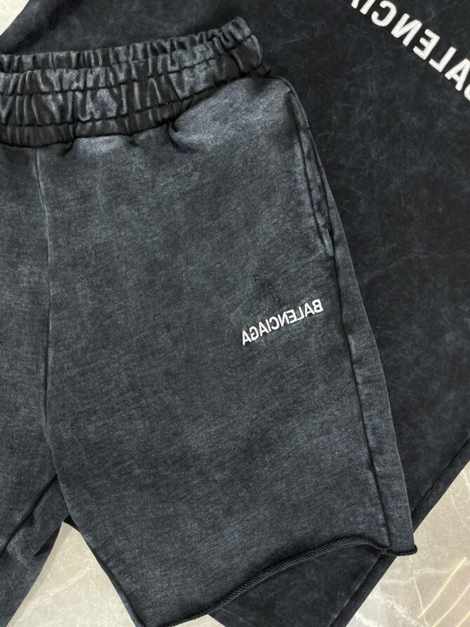 Костюм Balenciaga