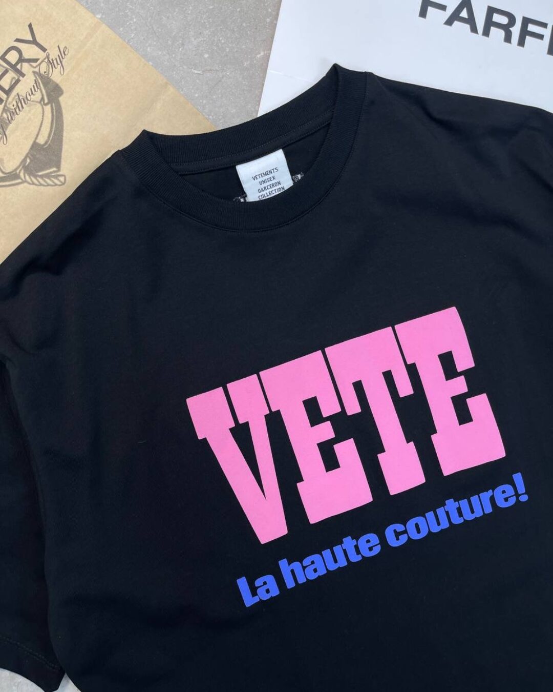 Футболка Vetements