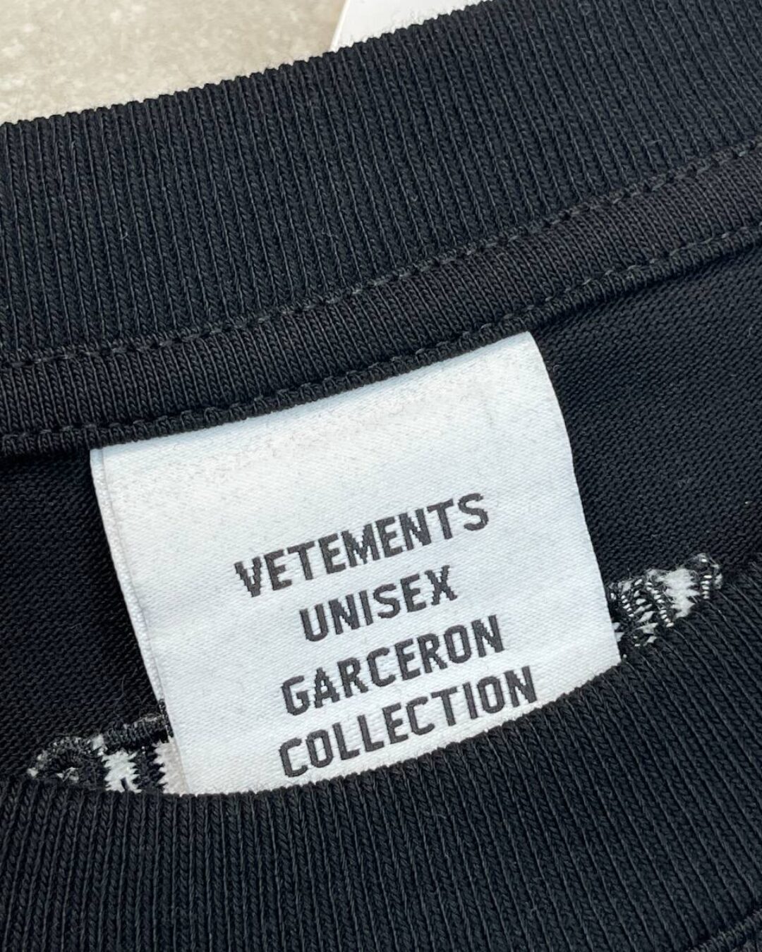 Футболка Vetements