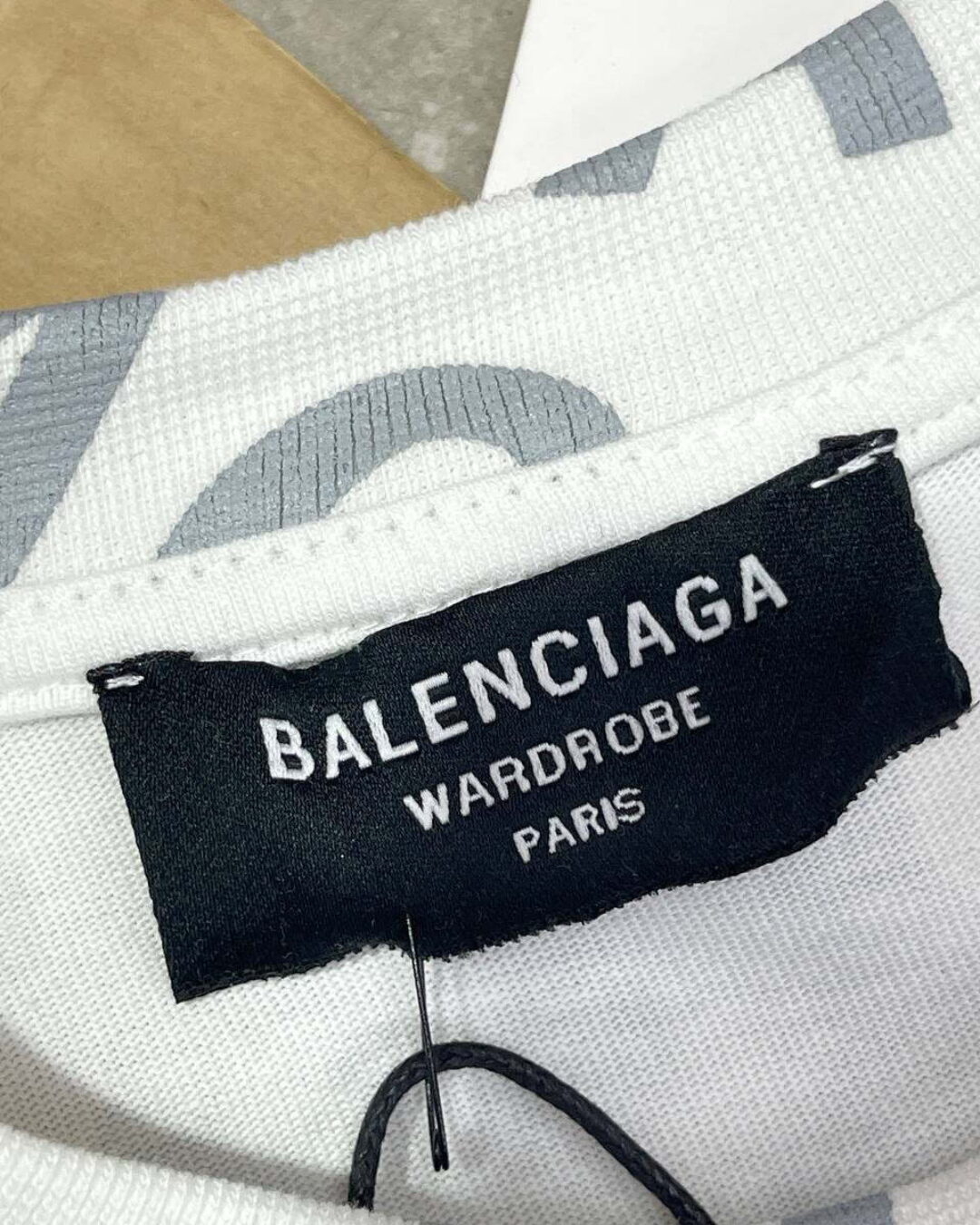 Футболка Balenciaga — фото 7