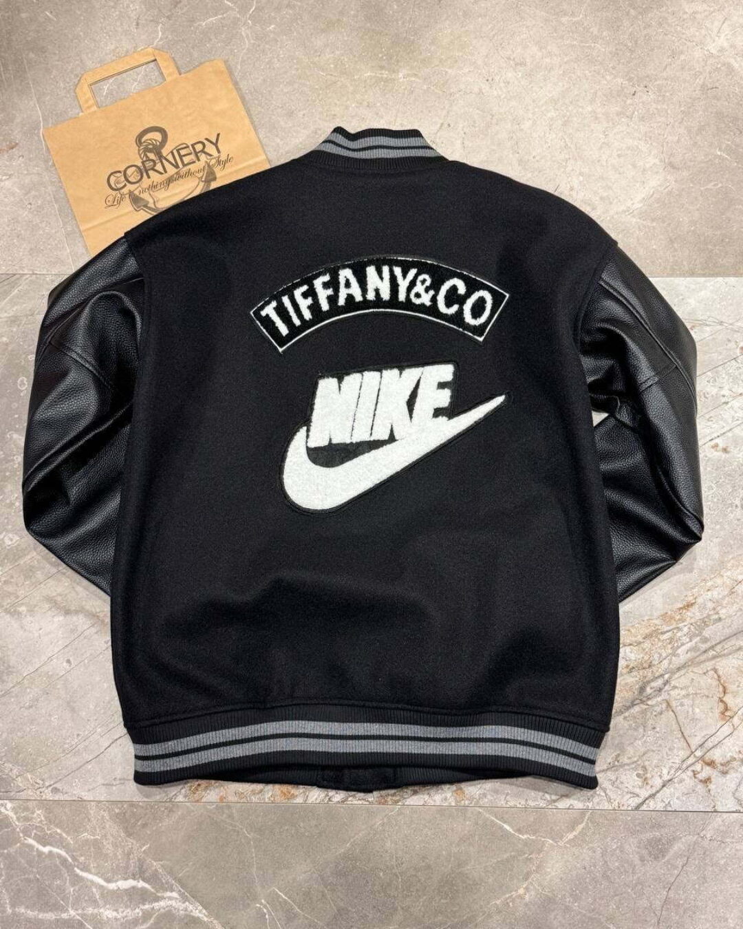 Бомбер Nike x Tiffany