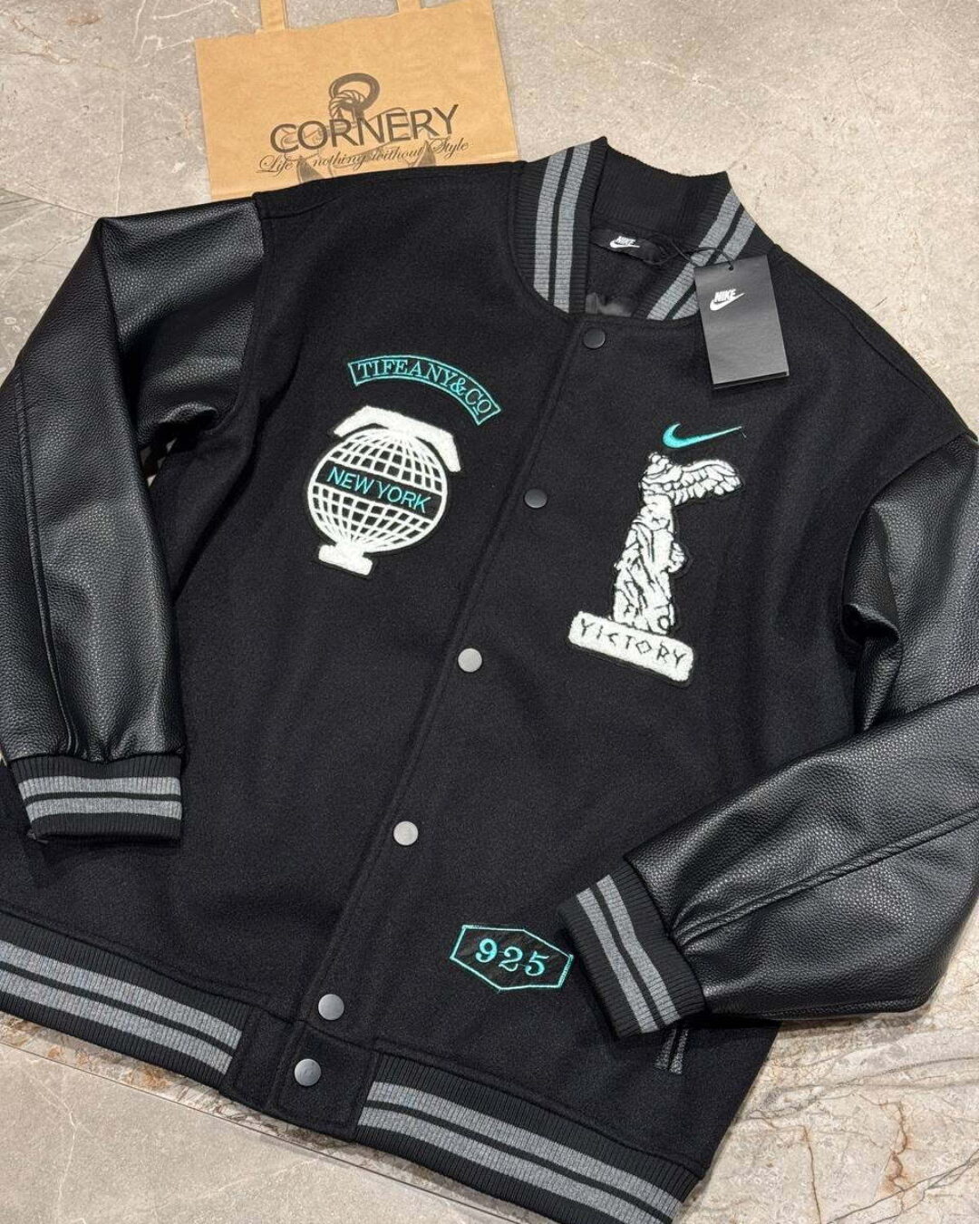 Бомбер Nike x Tiffany