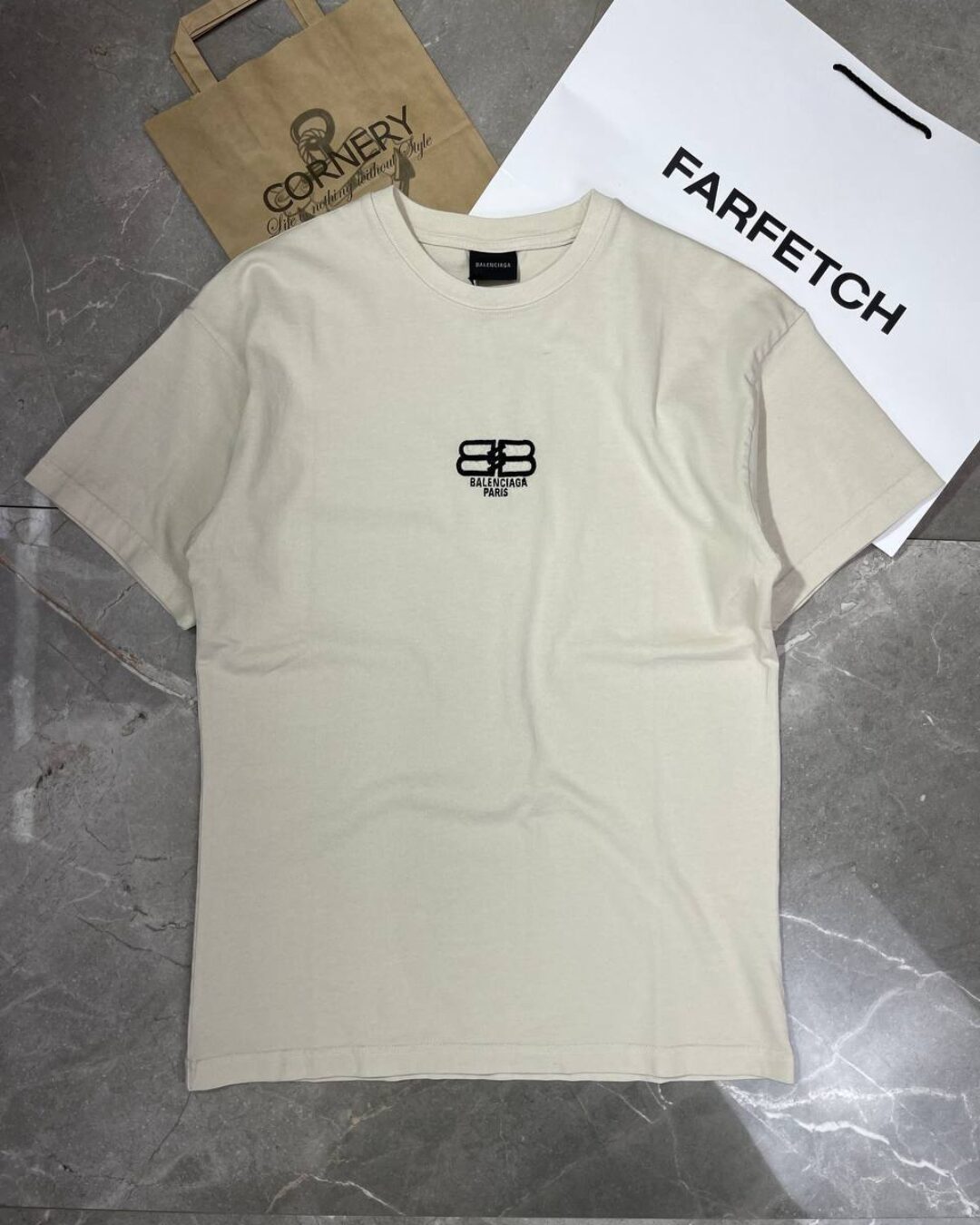 Футболка Balenciaga