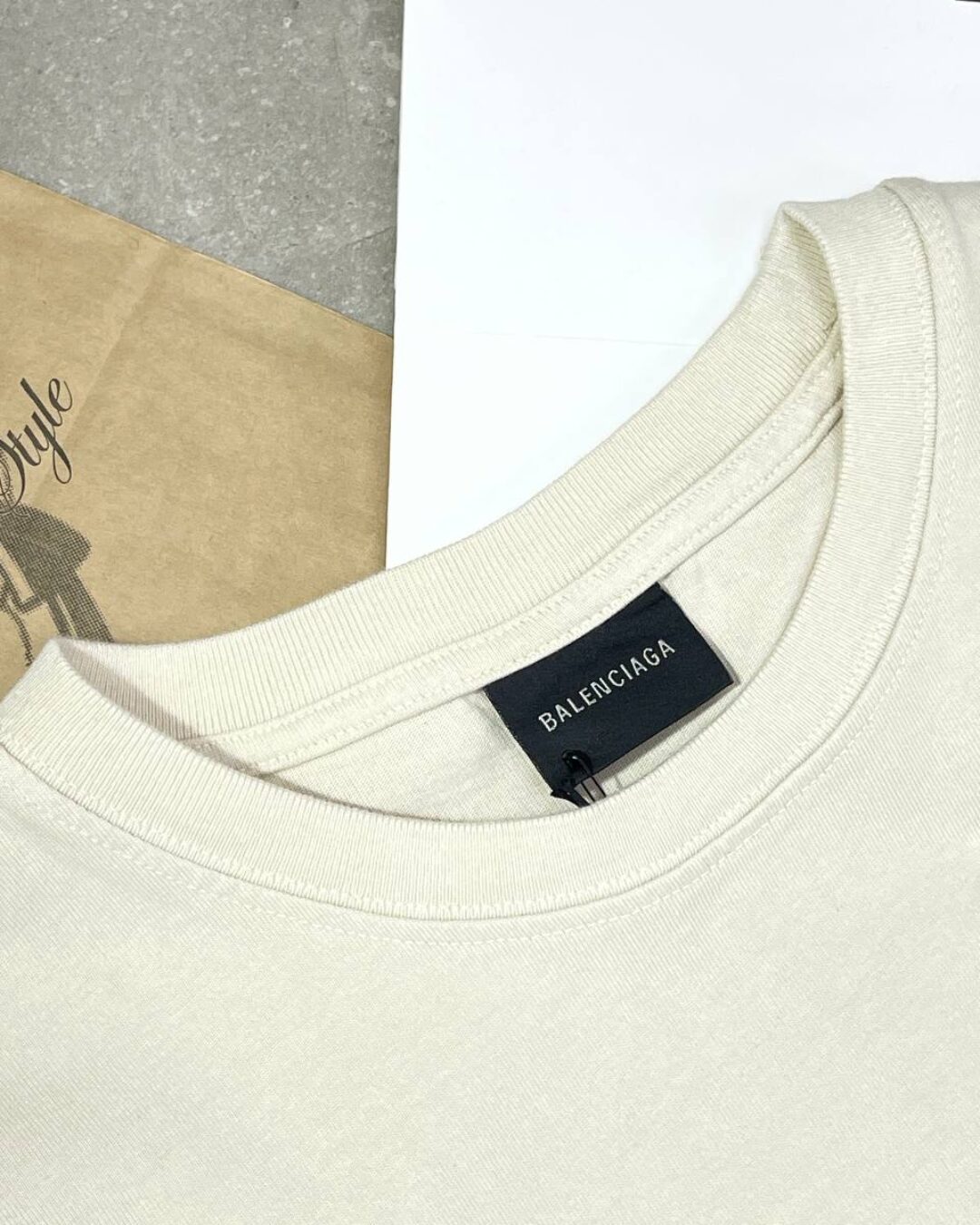 Футболка Balenciaga — фото 7