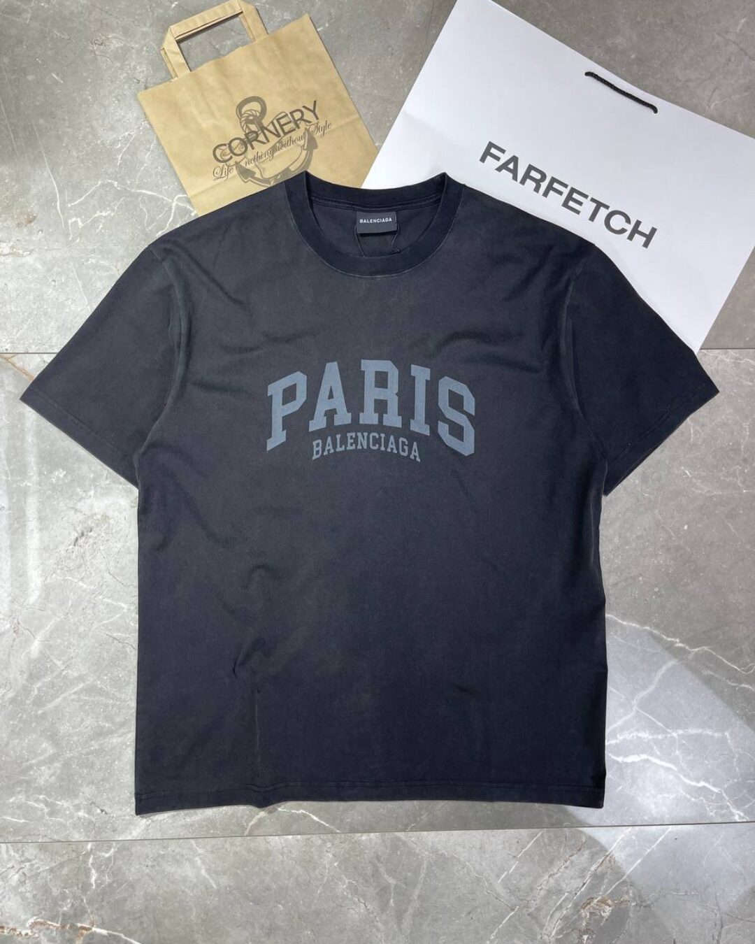 Футболка Balenciaga