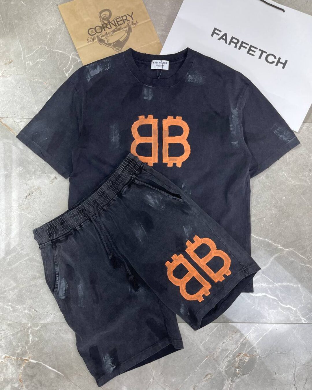 Костюм Balenciaga
