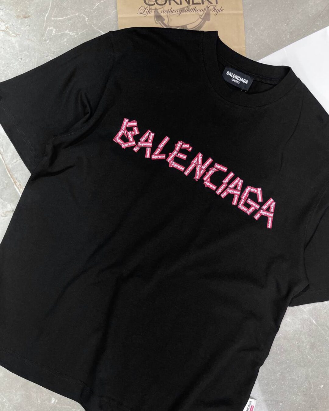 Футболка Balenciaga x Supreme — фото 5