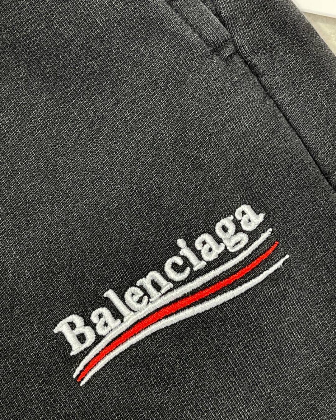 Шорты Balenciaga — фото 6