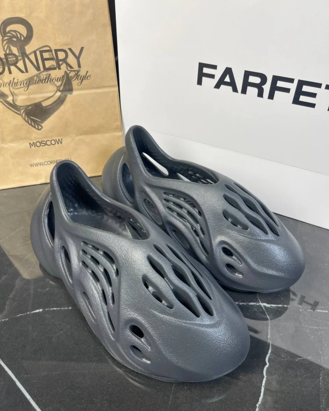 Yeezy Foam "Onyx" (дисконт)