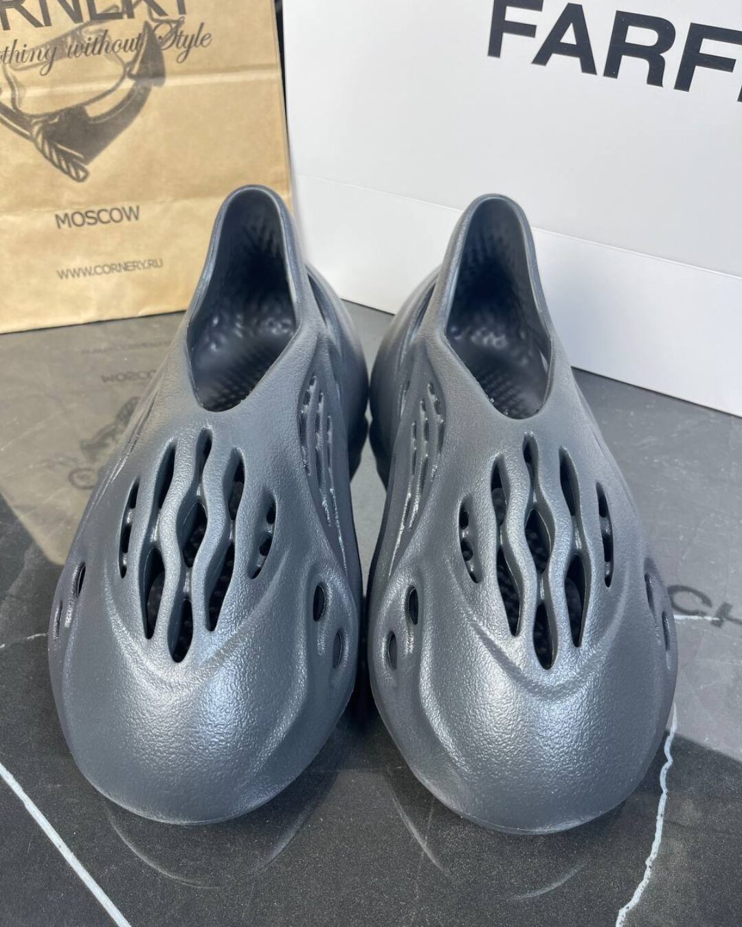 Yeezy Foam "Onyx" (дисконт) — фото 2