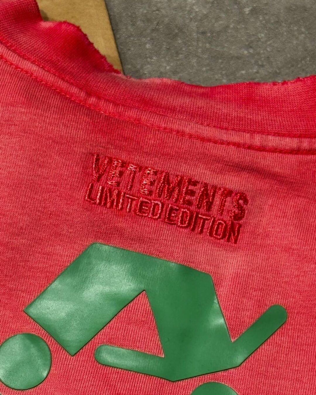 Футболка Vetements