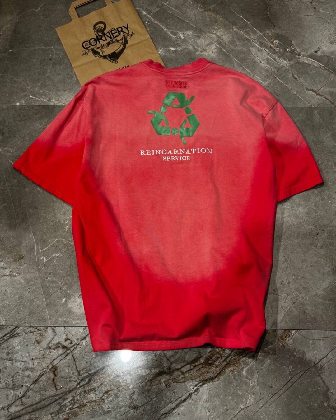 Футболка Vetements